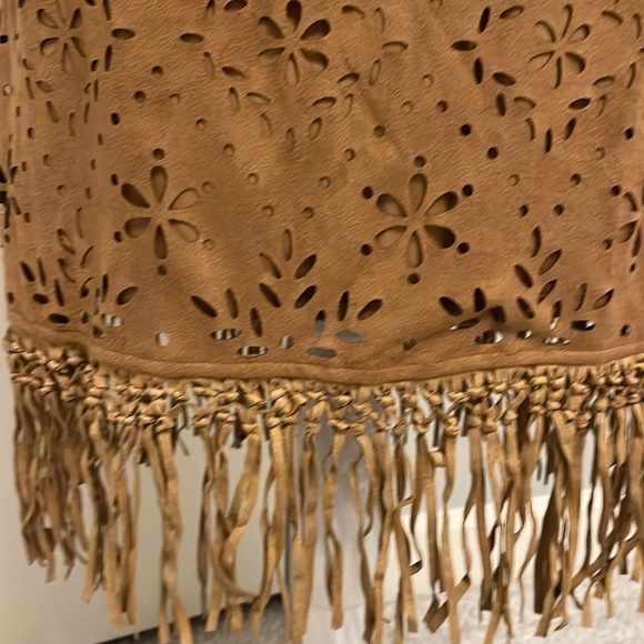 ⭐️FRINGE Savanna Jane faux suede skirt camel color  sz S - Picture 2 of 5